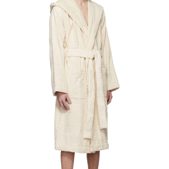 Fancy Bottega Robe - Picture 1 of 2